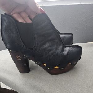 Stylish Black Leather Platform Slip On Booties